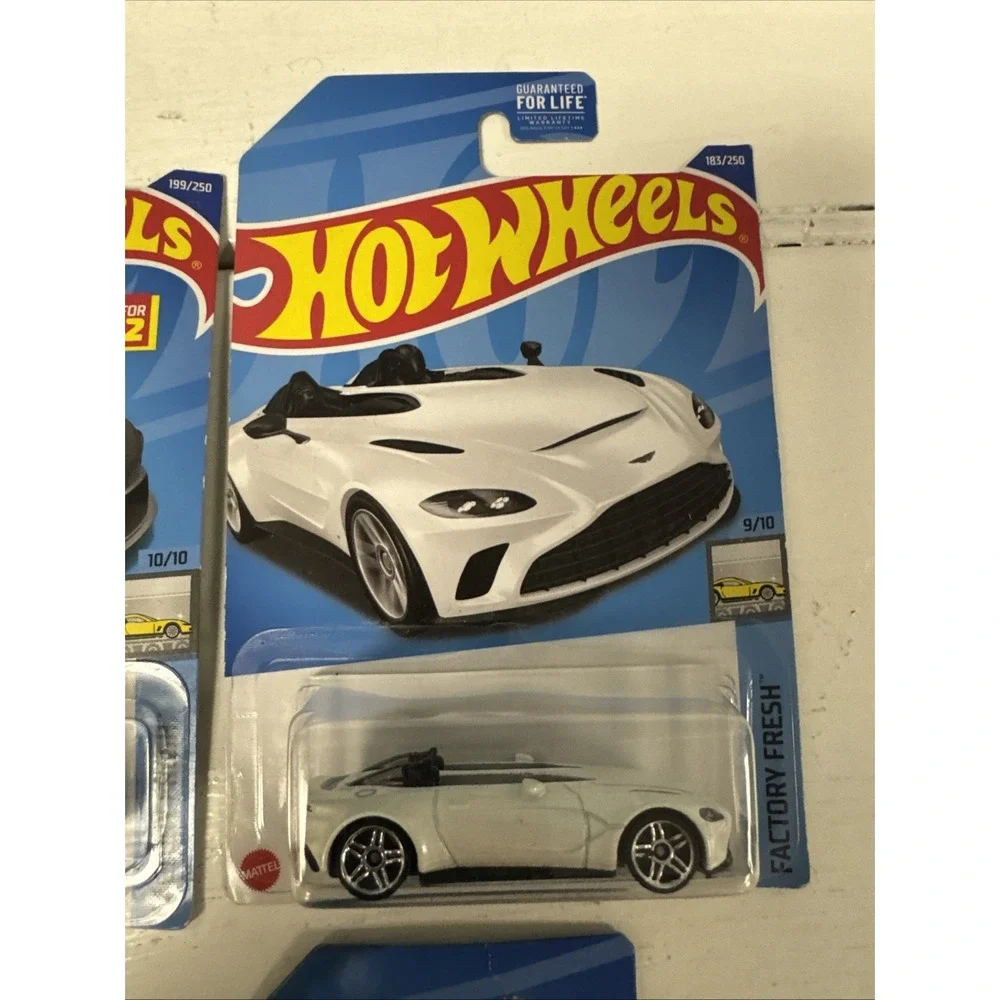 Lot Of 4 Hot Wheels factory Fresh Porsche 911 Aston Martin‎ BMW 507 McLaren F1